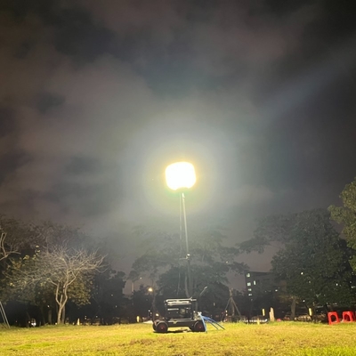 পোর্টেবল নির্মাণ বেলুন ওয়ার্ক লাইট 150W 360 ডিগ্রি আলোকসজ্জা উচ্চ ক্ষমতা LED স্ট্রিপড স্ট্যান্ড